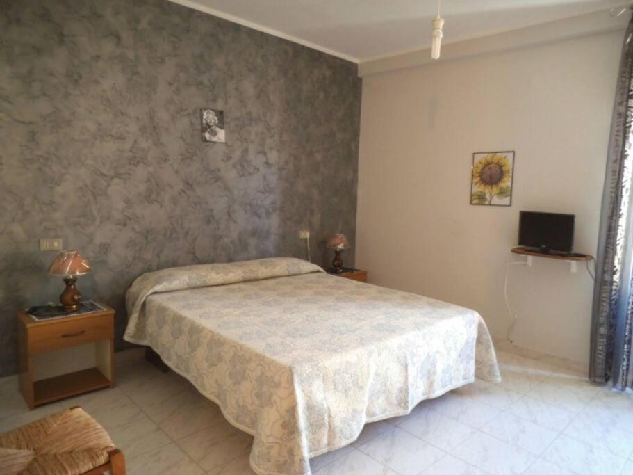 Bilocale Piano Base Lejlighed Castellammare del Golfo Eksteriør billede